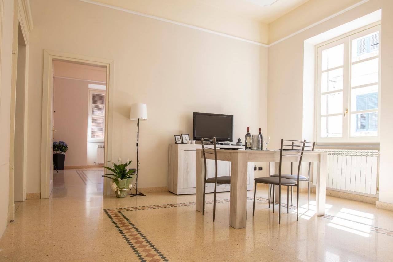 Corner Cavour Apartment Sassari Exteriör bild