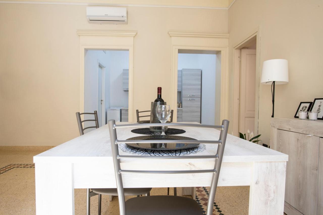 Corner Cavour Apartment Sassari Exteriör bild